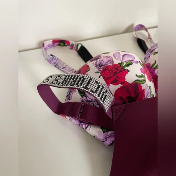 Victoria’s Secret Rhinestone Bombshell Plunge Padded Push-Up Bras 34C Set of 2 - Picture 4 of 12